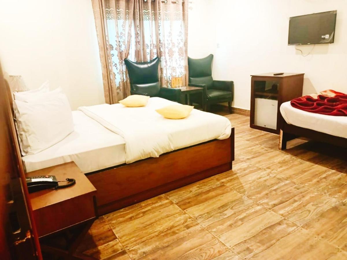 Hotel S.R. Lounge Multan Exterior foto